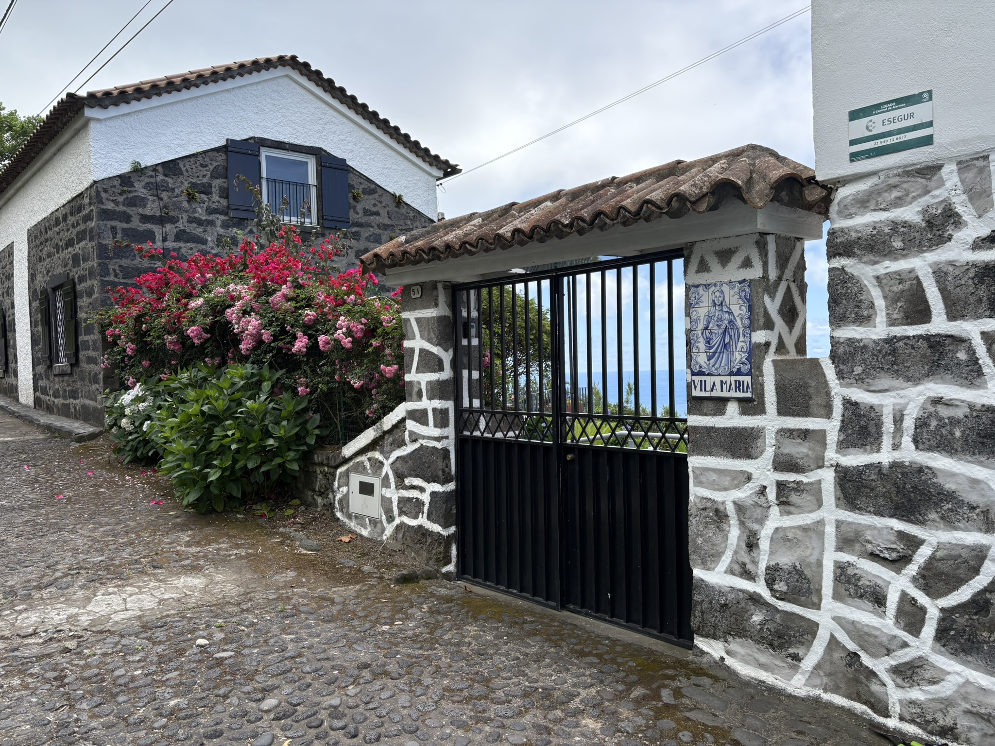 
											CASA ENCANTO